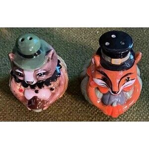 Fox and Raccoon salt and pepper shakers (Johanna Parker) Harvest theme